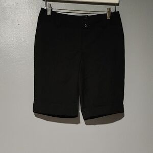 Ellie Women's Classic Black Shorts Size 4 No Pockets.